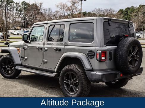 Used 2022 Jeep Wrangler Unlimited Sahara image 5