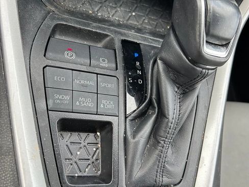 Certified 2023 Toyota RAV4 XLE Premium AWD/4WD image 27