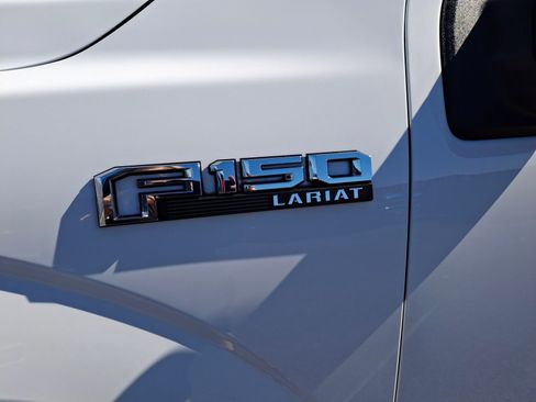 Used 2019 Ford F150 Lariat w/ Trailer Tow Package image 28