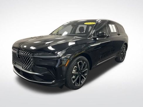 Used 2024 Lincoln Nautilus Reserve w/ Equipment Group 203A image 1