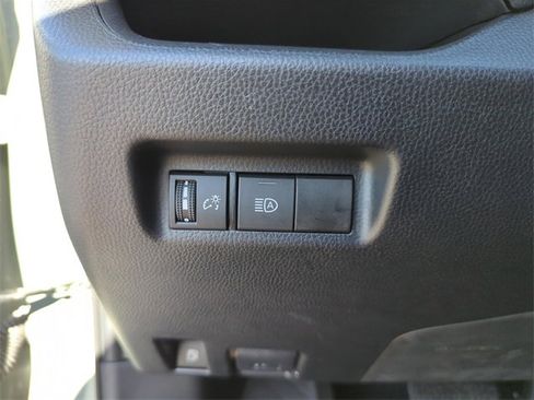 Used 2023 Toyota RAV4 XLE image 33