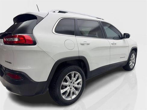 Used 2016 Jeep Cherokee Limited image 13