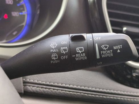 Used 2024 Chrysler Pacifica Touring-L w/ Road Tripper Package image 27