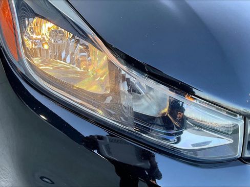 Used 2019 Chevrolet Trax LS FWD image 24