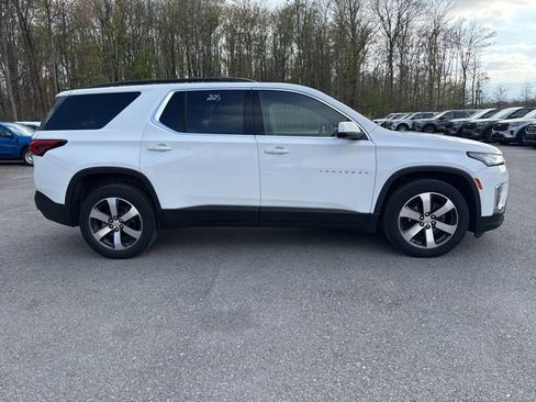 Used 2023 Chevrolet Traverse LT w/ LT Premium Package AWD/4WD image 4