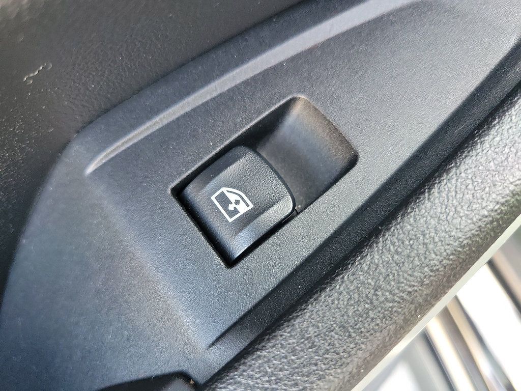Used 2024 BMW 330i Sedan w/ Convenience Package RWD image 16