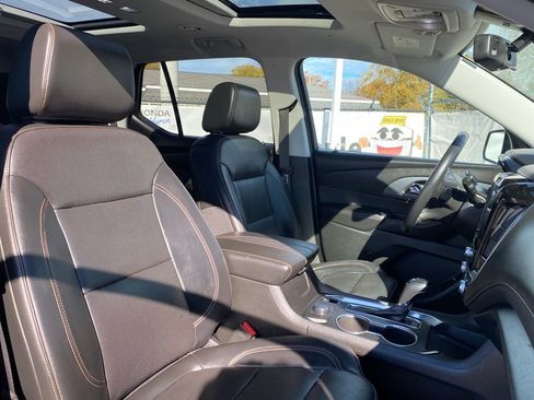 Used 2020 Chevrolet Traverse Premier image 18