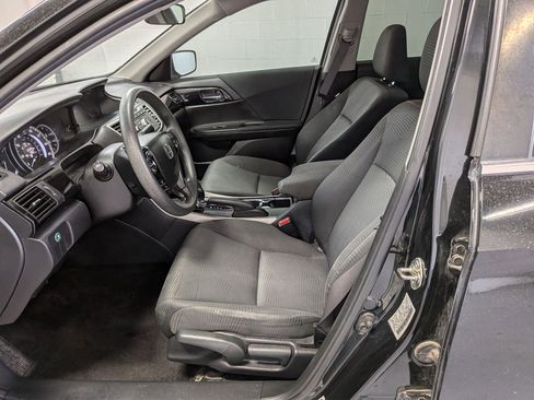 Used 2017 Honda Accord LX image 26