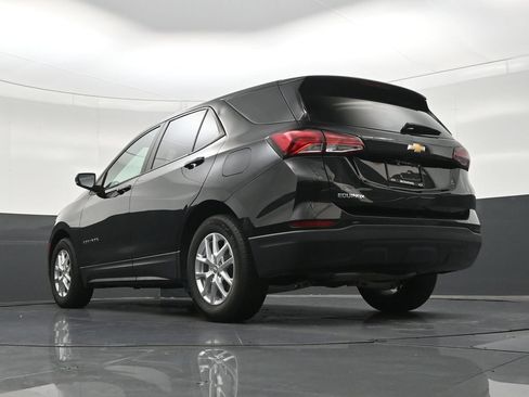 Used 2022 Chevrolet Equinox LS w/ LS Convenience Package FWD image 25