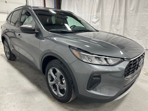 Used 2025 Ford Escape ST-Line image 1