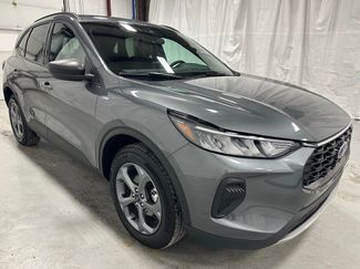 Used 2025 Ford Escape ST-Line video 1