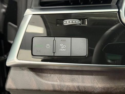 Used 2023 Audi Q8 Premium Plus w/ Premium Plus Package image 14