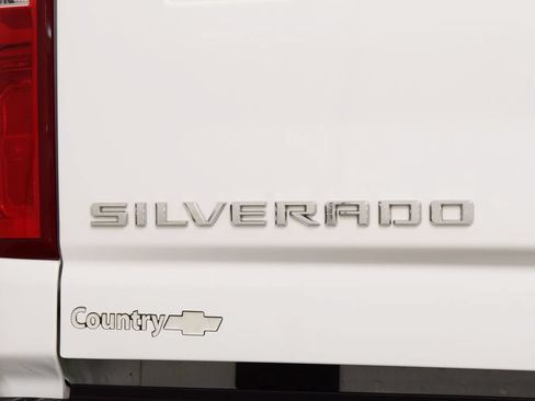 Used 2024 Chevrolet Silverado 2500 ZR2 w/ Technology Package AWD/4WD image 29