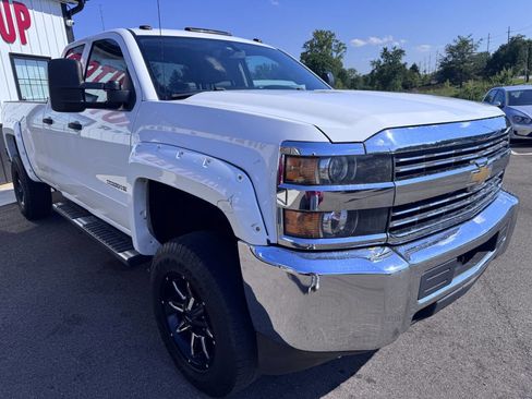 Used 2015 Chevrolet Silverado 2500 W/T w/ WT Convenience Package AWD/4WD image 4