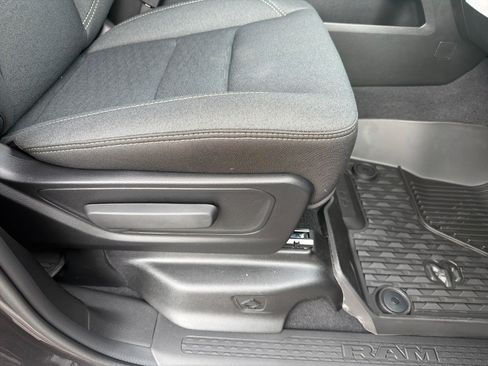 New 2026 RAM 1500 4x4 Crew Cab image 19