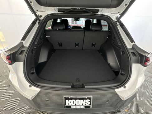 New 2026 Chevrolet Equinox EV LT image 25