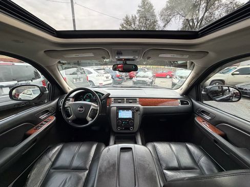 Used 2008 GMC Yukon 4WD Hybrid image 2