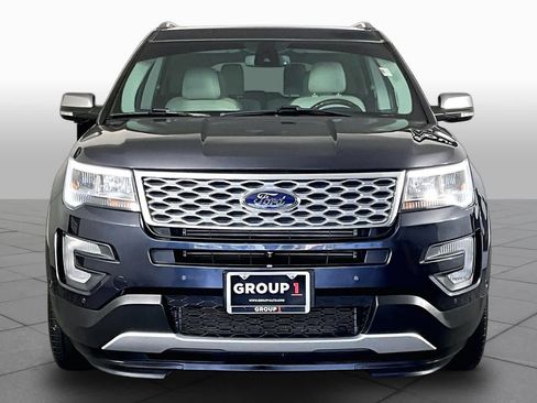Used 2017 Ford Explorer Platinum AWD/4WD image 4