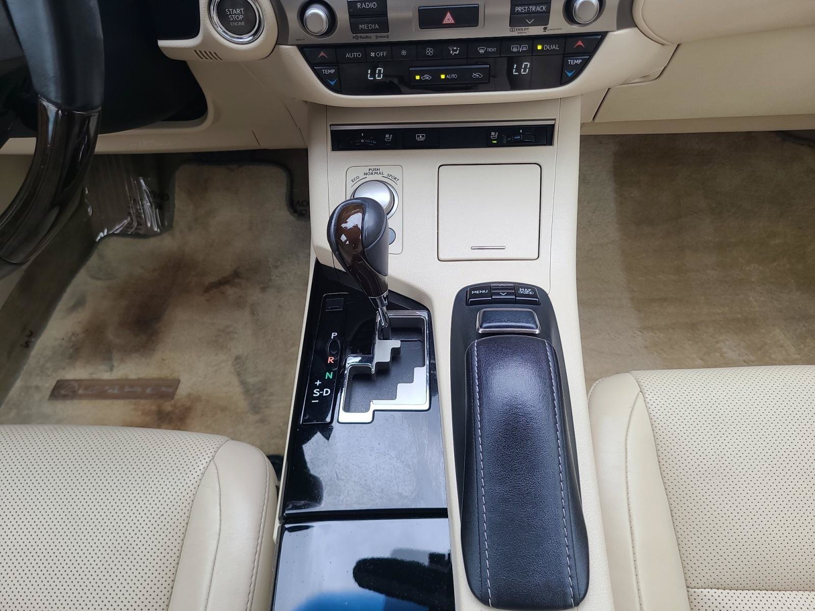 Used 2013 Lexus ES 350 w/ Luxury Pkg FWD image 16