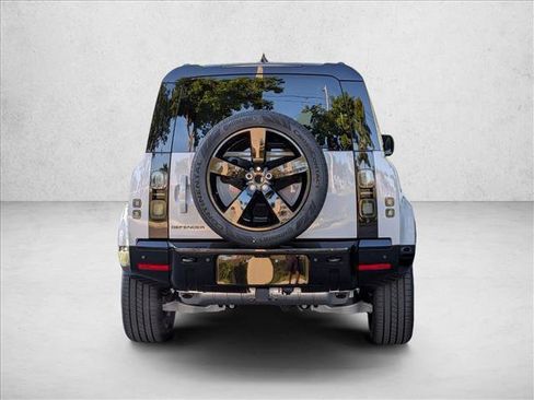 New 2026 Land Rover Defender 110 X-Dynamic SE AWD/4WD image 7