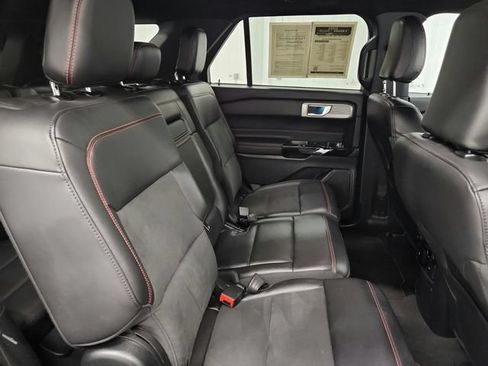 Used 2024 Ford Explorer ST-Line w/ Class IV Trailer Tow Package AWD/4WD image 28