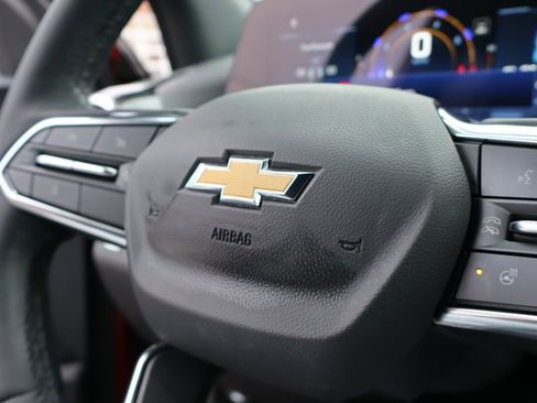 Used 2025 Chevrolet Equinox LT w/ Safety and Technology Package image 26