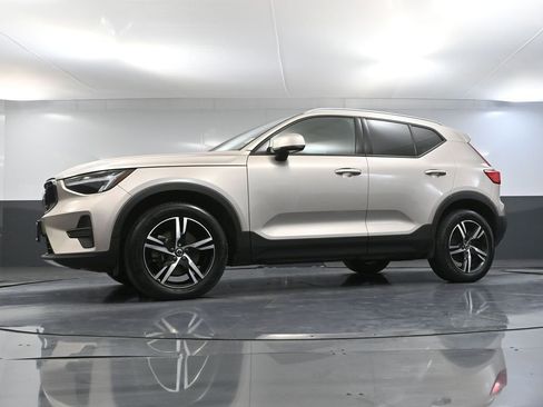 Used 2023 Volvo XC40 B5 Core AWD/4WD image 52
