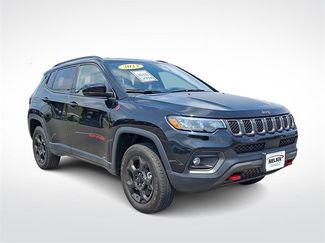 Used 2023 Jeep Compass Trailhawk w/ Trailhawk Convenience Group image 1