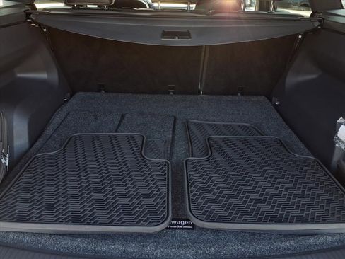 Certified 2022 Volkswagen Atlas Cross Sport SE image 8