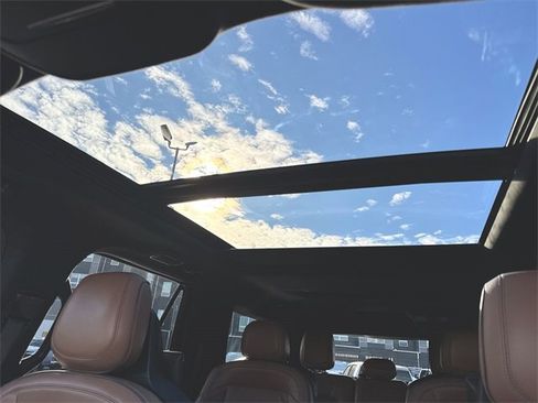 Used 2025 Lincoln Navigator L Black Label image 19