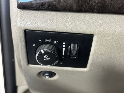 Used 2012 Jeep Grand Cherokee Laredo image 15