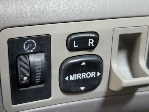 Used 2006 Toyota Corolla LE FWD image 24