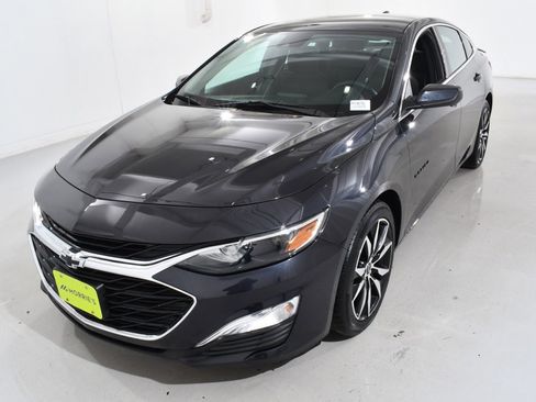 Used 2023 Chevrolet Malibu RS image 2