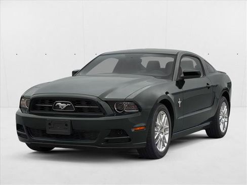 Used 2013 Ford Mustang GT RWD image 1
