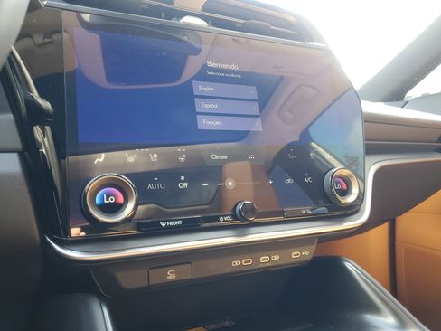 Used 2024 Lexus RZ 300e Premium w/ Accessory Package (Z1) image 26