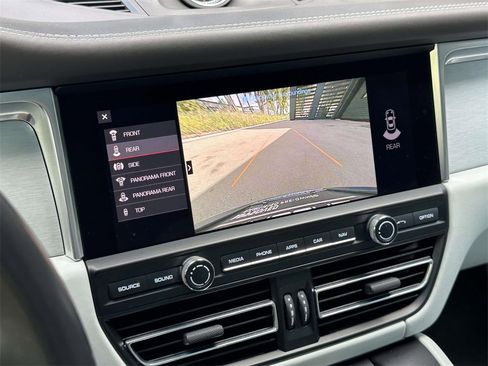 Used 2021 Porsche Macan GTS image 26