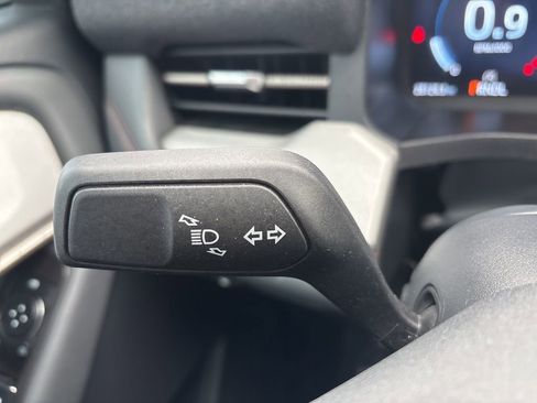 Used 2025 Ford Explorer Active image 22