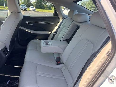Used 2022 Hyundai Sonata Limited image 25