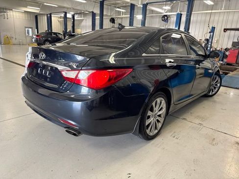 Used 2012 Hyundai Sonata SE w/ Navigation & Sunroof Pkg FWD image 9