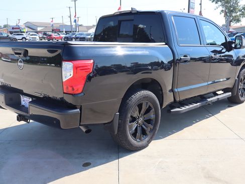 Used 2023 Nissan Titan SV w/ SV Convenience Package AWD/4WD image 5