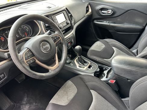 Used 2016 Jeep Cherokee Sport AWD/4WD image 14