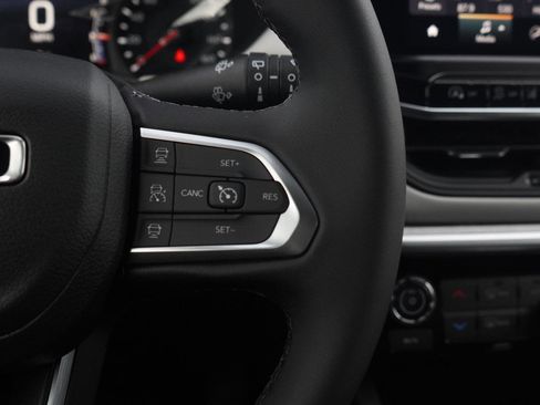 New 2026 Jeep Compass Limited image 17