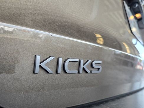 Used 2025 Nissan Kicks SR FWD image 61