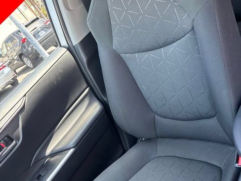 Used 2022 Toyota RAV4 XLE w/ Convenience Package AWD/4WD image 19