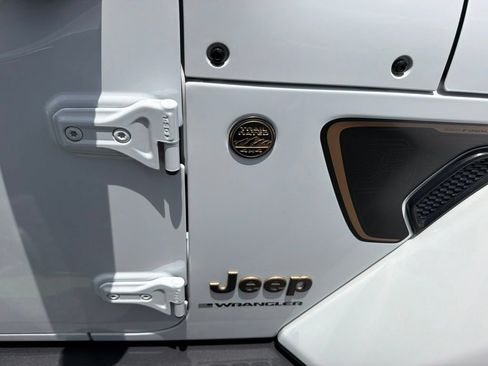 Used 2024 Jeep Wrangler Unlimited Rubicon 392 AWD/4WD image 10