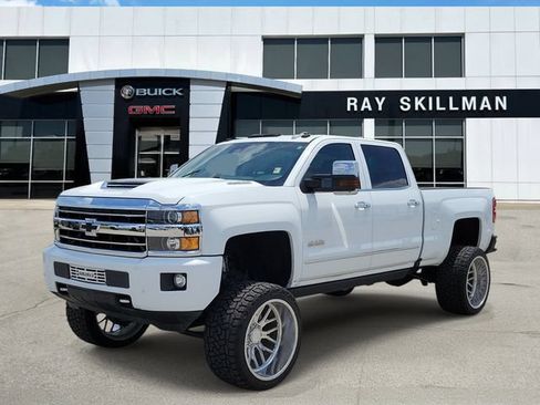 Used 2019 Chevrolet Silverado 2500 High Country w/ Duramax Plus Package AWD/4WD image 6