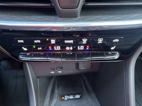 Certified 2024 Buick Encore GX Avenir w/ Avenir Technology Package AWD/4WD image 18