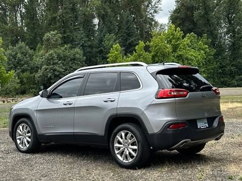 Used 2014 Jeep Cherokee Limited w/ Technology Group FWD image 7