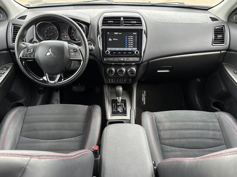 Used 2025 Mitsubishi Outlander Sport ES AWD/4WD image 9