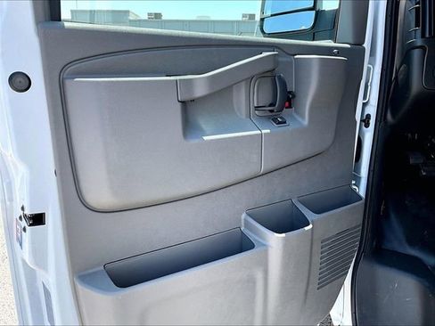 New 2025 Chevrolet Express 2500 w/ Enhanced Convenience Package RWD image 21